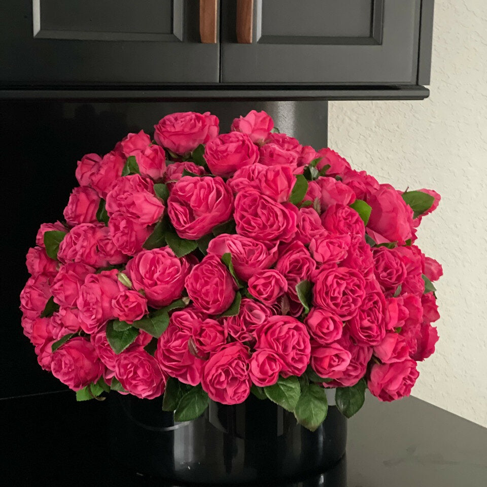 Dark Pink English Roses in Black Glass Vase